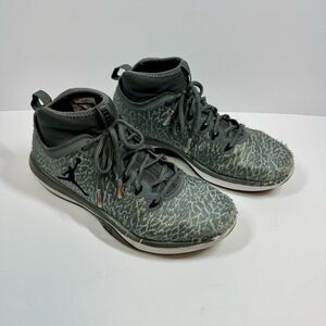 Jordan Trainer‎ 1 Cool Grey/Black/Infrared 23 845402-002 Men Size 8